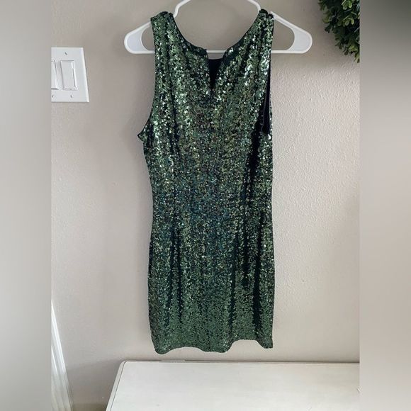 Belle Badgley Sequin formal Christmas Dress Size 10 - Picture 3 of 3